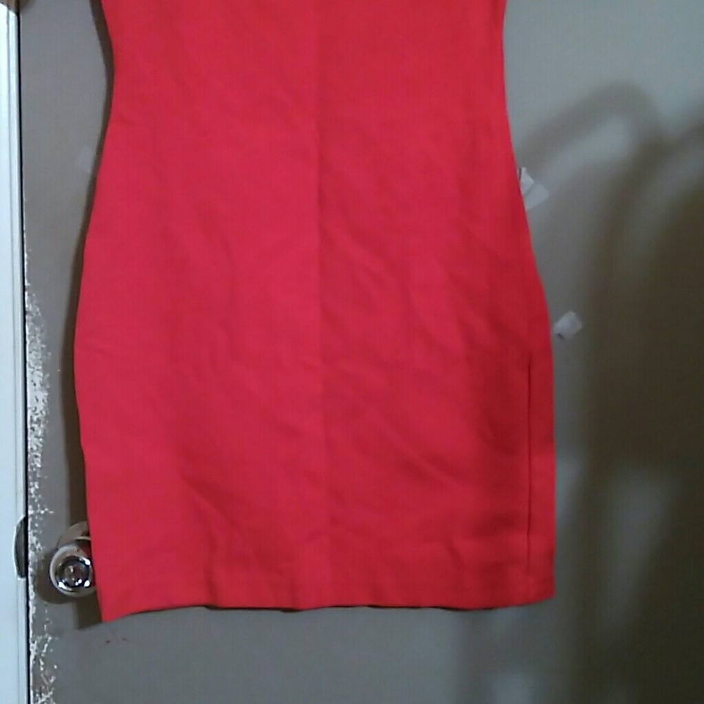 Dress - Picture 3 of 3
